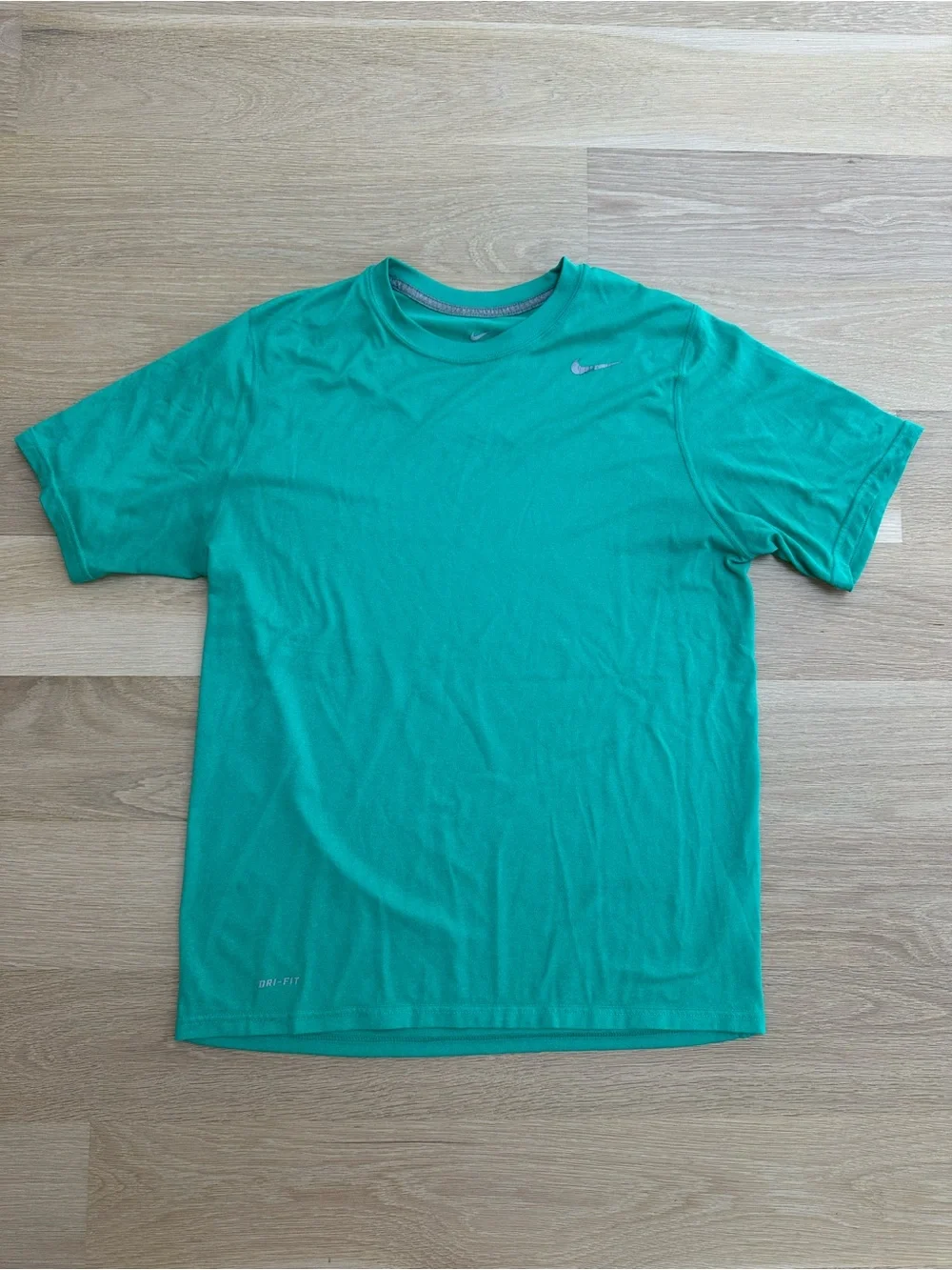 NIKE - MEN'S SHORT SLEEVE TOP - SIZE LARGE